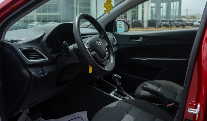
								HYUNDAI ACCENT full									