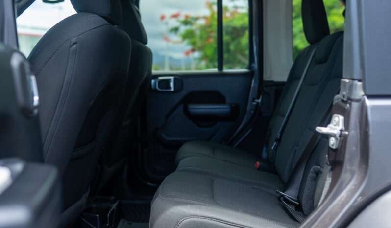 
								JEEP WRANGLER full									