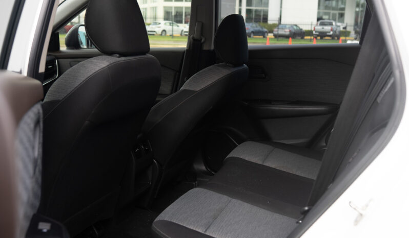 
								NISSAN ROGUE full									