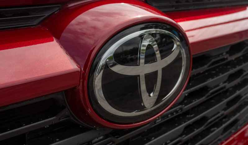 
								TOYOTA RAV4 full									
