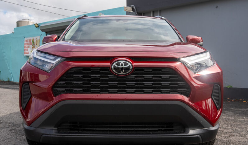
								TOYOTA RAV4 full									