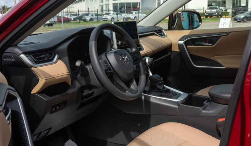 
								TOYOTA RAV4 full									