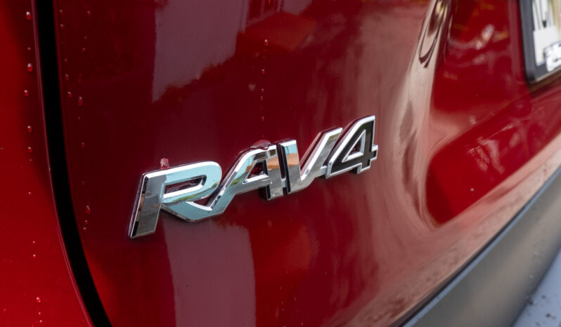 
								TOYOTA RAV4 full									
