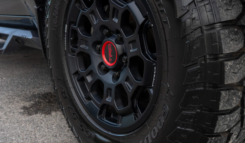 
								TOYOTA TUNDRA TRD PRO full									