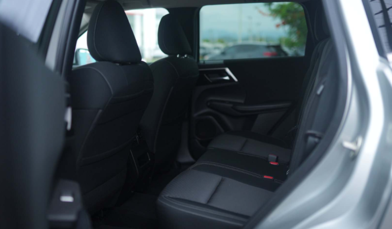 
								MITSUBISHI OUTLANDER full									