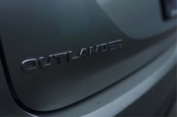 
										MITSUBISHI OUTLANDER full									