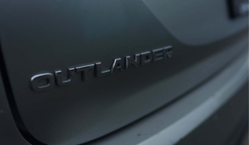 
								MITSUBISHI OUTLANDER full									