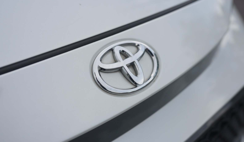 
								TOYOTA COROLLA full									