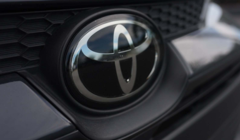 
								TOYOTA COROLLA full									